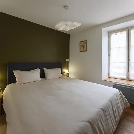Le Hullin - Avec Belle Terrasse Holiday home *