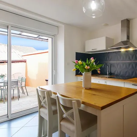 Le Hullin - Avec Belle Terrasse Mortagne-sur-Sevre